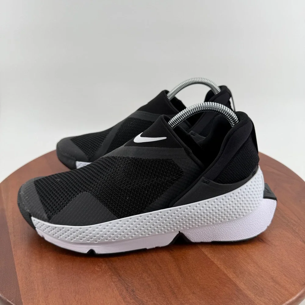 Nike Go FlyEase Sneakers Womens Black White‎ Hands Free Slip On DR5540-002 8.5